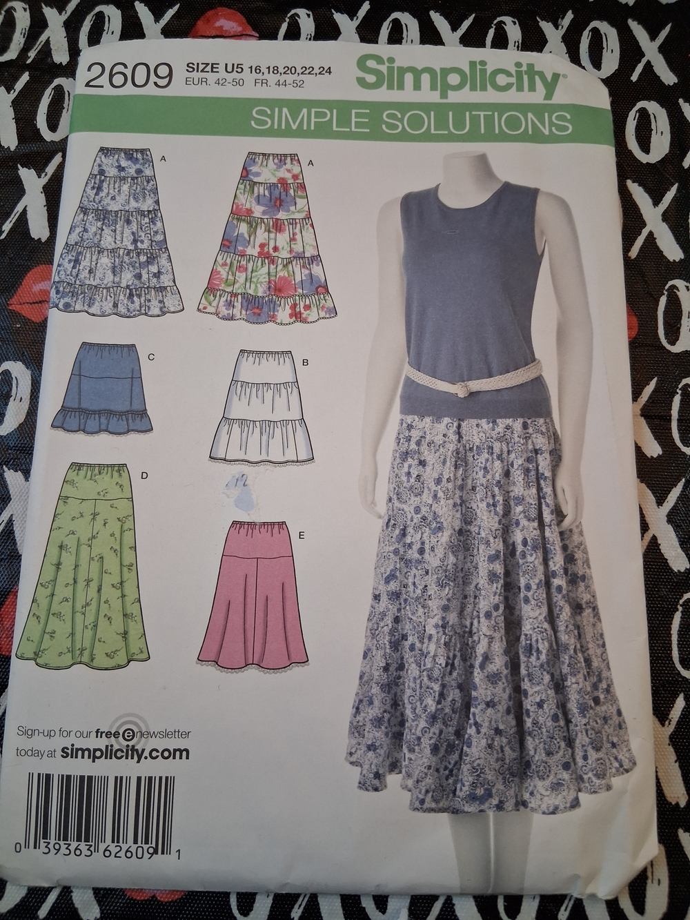 Simplicity Women's Blue Floral Tiered Skirt - Pattern 2609